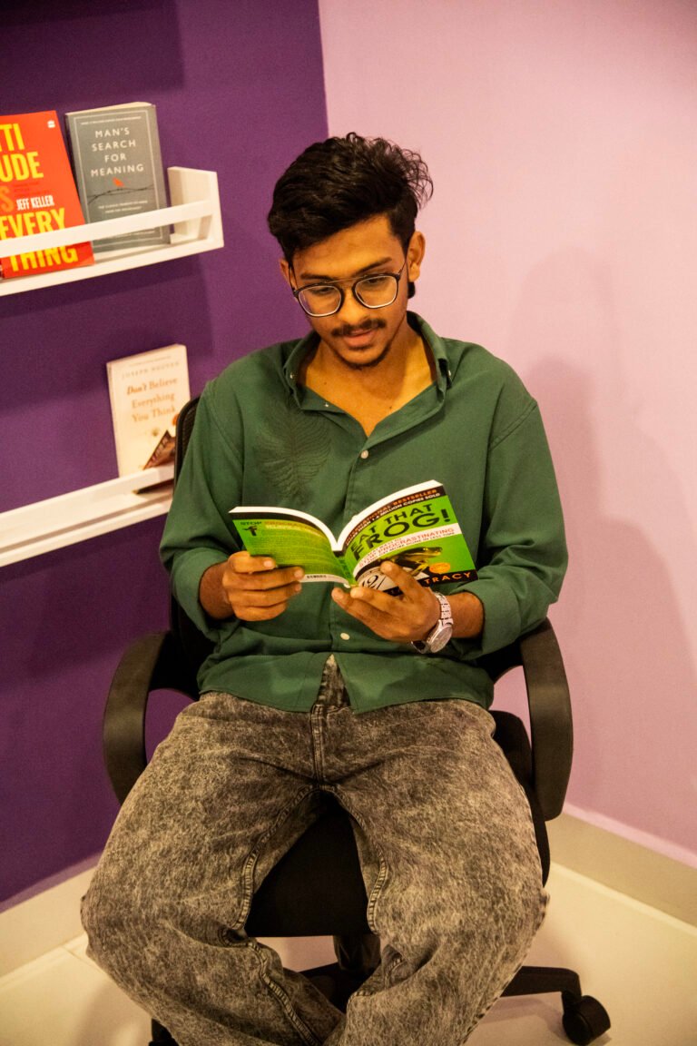 Freelance Digital Marketer Ansaf offering online marketing services